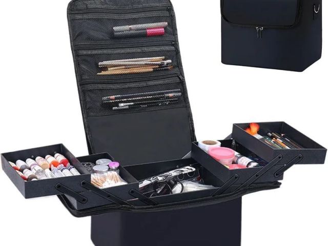 large-capacity-makeup-train-case