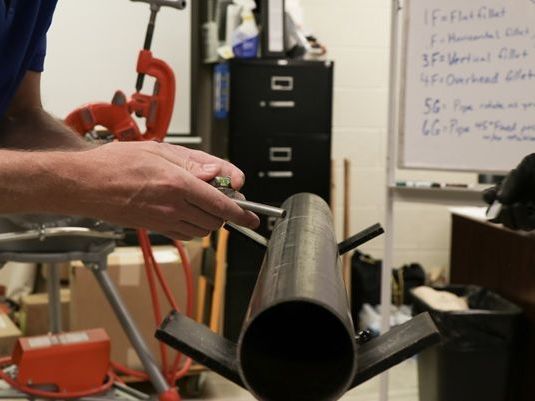 union-vs-independent-pipefitting-work