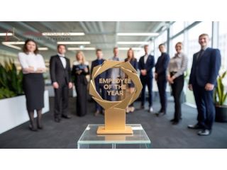 top-employee-recognition-awards-for-workplace-success-small-0