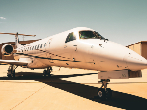london-airport-private-jet-luxury-travel-with-icarus-jet