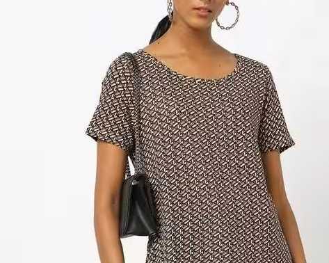 printed-round-neck-t-shirt