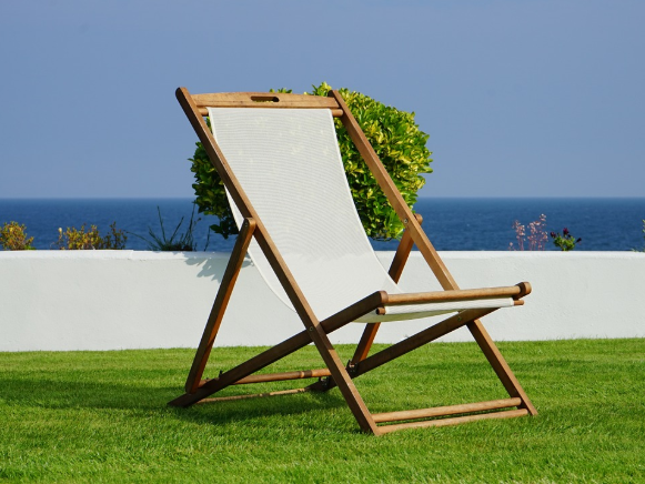 commercial-artificial-grass-solutions-for-business-landscapes
