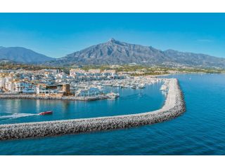 experienced-solicitors-in-marbella-spain-small-0