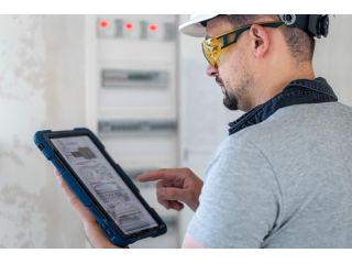 field-management-software-for-small-business-service-teams-small-0