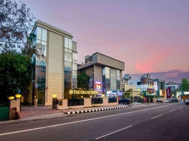 stay-at-the-grand-orion-luxury-boutique-hotel-in-south-delhi
