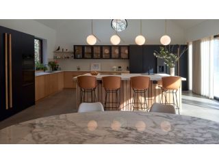bespoke-kitchen-design-custom-kitchens-for-modern-homes-small-0