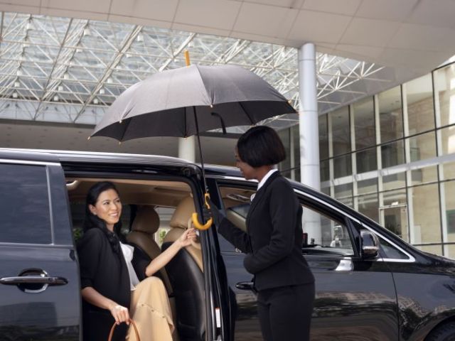 luxury-laguardia-airport-limo-service-in-nyc