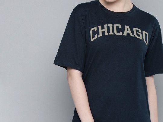 di-llinger-women-navy-blue-printed-round-neck-longline-t-shirt