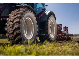 durable-tires-for-maximum-farm-performance-small-0