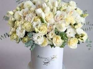 buy-white-roses-flower-bouquet-online-in-usa-spring-season