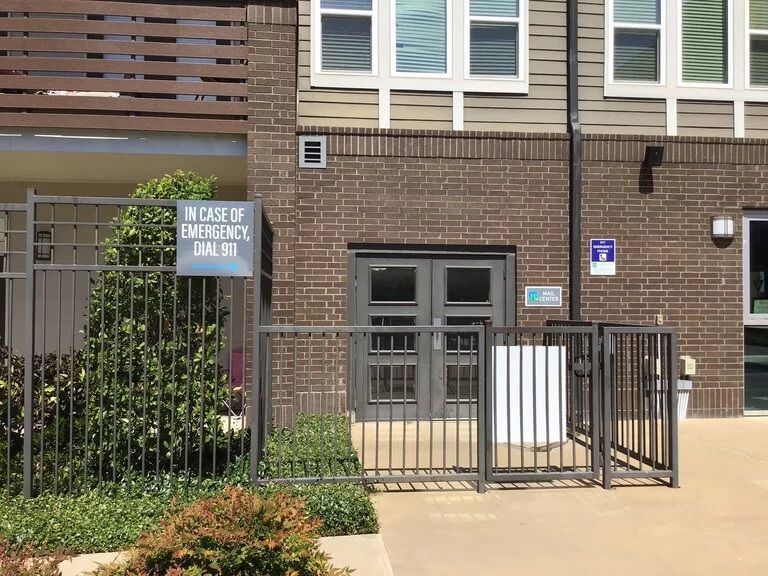 wayfinding-and-directional-signs-for-businesses-in-dallas-big-0