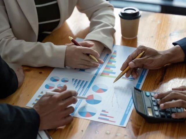 the-ultimate-guide-to-hiring-a-fractional-cfo-for-startups