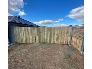 fencing-contractors-hobart-tasmania-small-0
