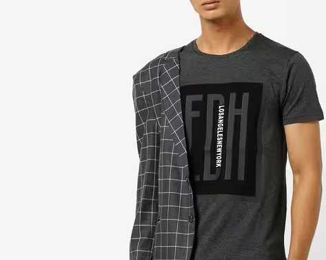 textured-crew-neck-t-shirt-with-applique