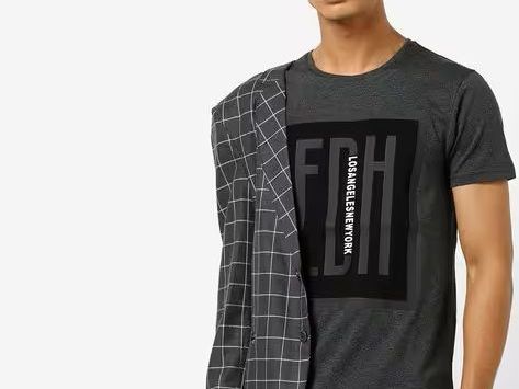 textured-crew-neck-t-shirt-with-applique