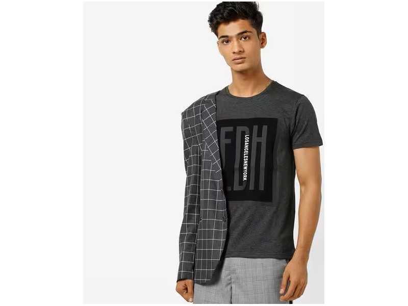 textured-crew-neck-t-shirt-with-applique-small-0