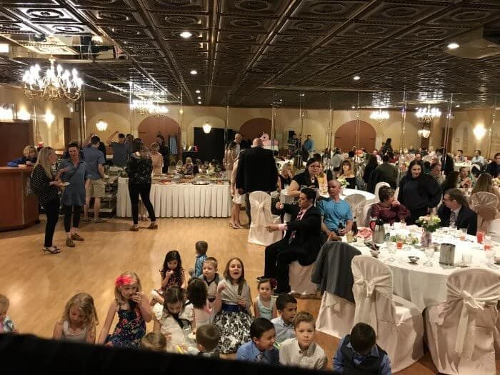 hire-chicago-magicians-for-close-up-magic-and-stage-performances-big-0