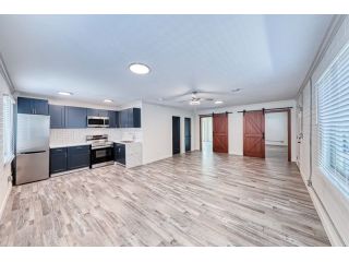 kla-capital-downtown-las-vegas-apartments-small-0