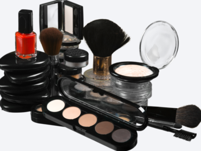 ben-nye-theatrical-makeup-kit-for-stage-performances