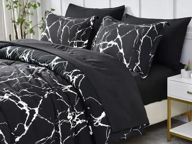 shop-pillow-and-cushion-deals-for-stylish-home-comfort