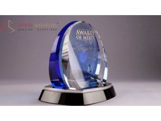 engraved-custom-crystal-trophy-for-corporate-awards-small-0
