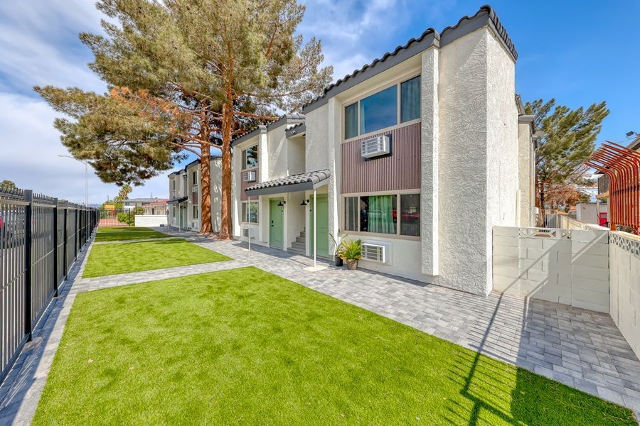 kla-capital-arts-district-apartments-in-las-vegas-big-1