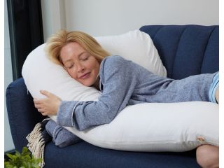 best-body-pillow-for-side-sleepers-eli-elm-small-0