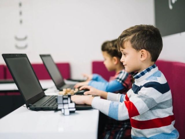 fun-competitive-coding-classes-for-kids
