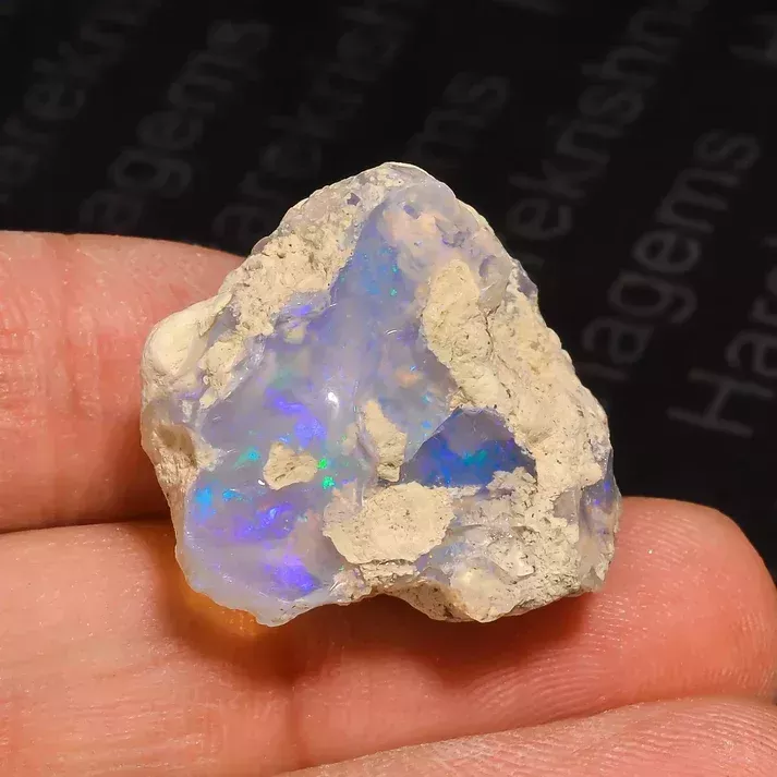 natural-raw-white-ethiopian-opal-unpolished-opal-stone-24-ct-big-0