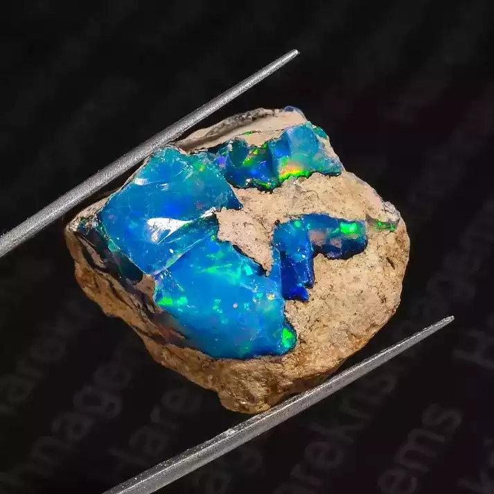 unheated-ethiopian-white-fire-opal-26x23x11-mm-big-1