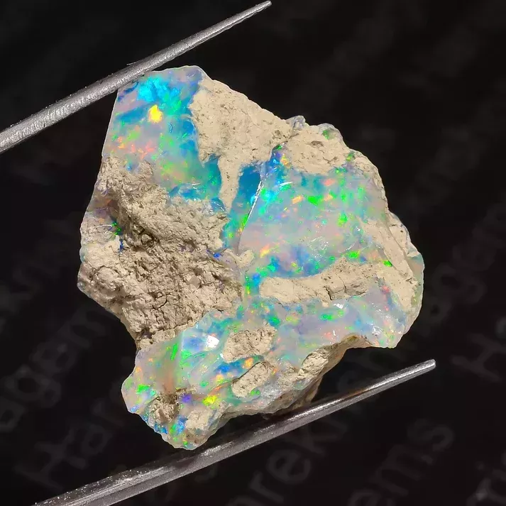 natural-raw-ethiopian-opal-rough-stone-big-1