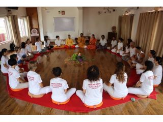 300-hour-yoga-teacher-training-in-rishikesh-small-0