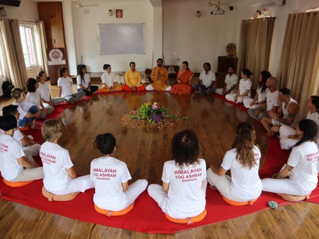 300-hour-yoga-teacher-training-in-rishikesh