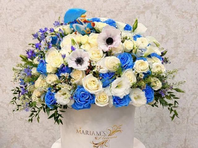 spring-season-buy-gender-reveal-floral-box-arrangement-in-usa