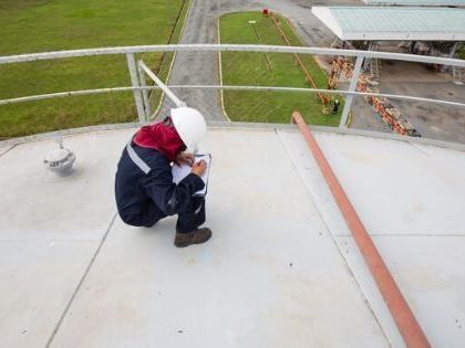 flat-roof-replacement-near-me-trusted-roof-installers-near-me