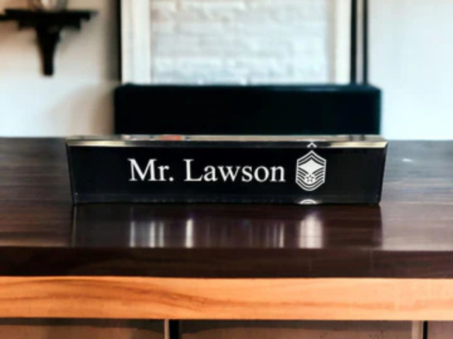 stylish-custom-corporate-gifts-for-business-success