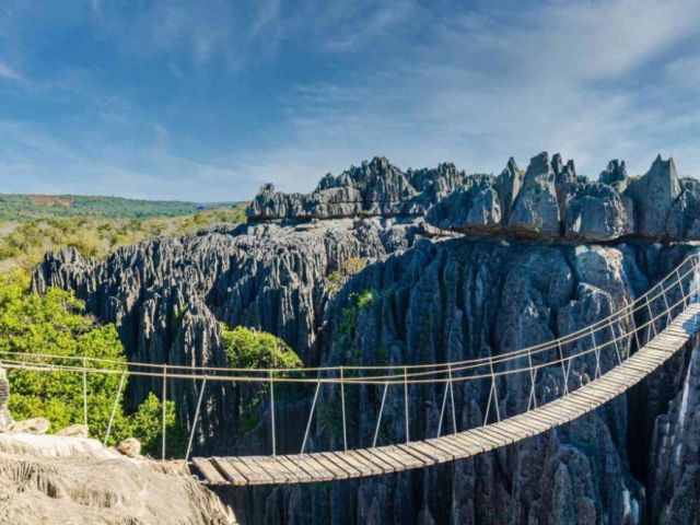 book-the-best-madagascar-tours-with-expert-local-guides