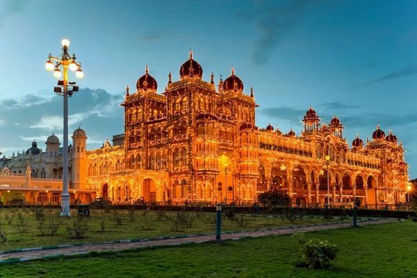 luxury-india-tours-with-oberoi-hotels-big-0