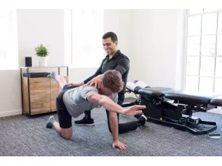 sports-injury-chiropractor-in-indianapolis-small-0