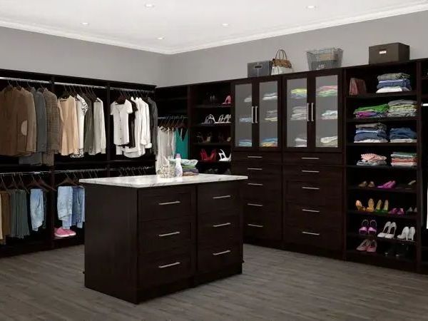 blue-ridge-cabinet-connections-custom-walk-in-closet-designs