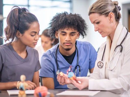 start-your-career-with-one-of-the-top-nursing-colleges-in-usa