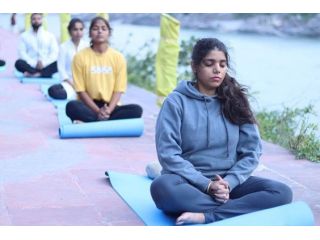 200-hour-yoga-teacher-training-rishikesh-small-0