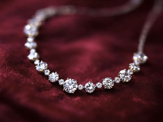 diamond-tennis-bracelets-classic-sparkle-elegance