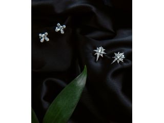 diamond-earrings-timeless-sparkle-elegance-small-0