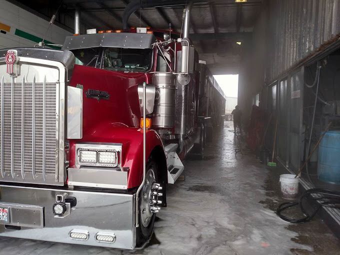 marshal-truck-wash-truck-wash-in-aurora-big-2