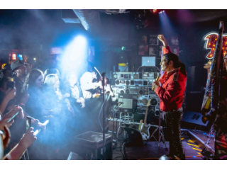 best-east-bay-beer-garden-experience-retrojunkie-bar-small-0