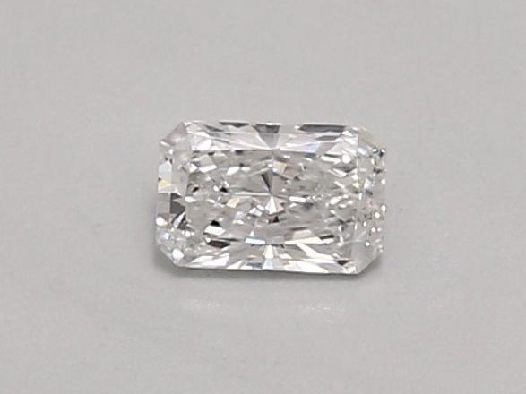 premium-031-carat-radiant-lab-created-diamond-with-igi-certified