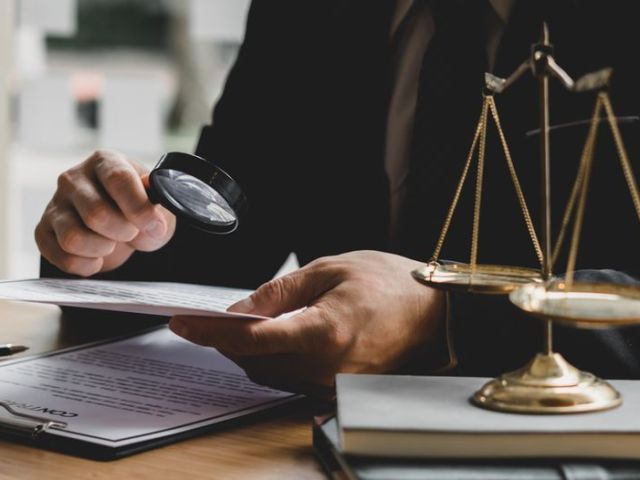 lawyer-private-investigator-rochester-mn-centralpoint