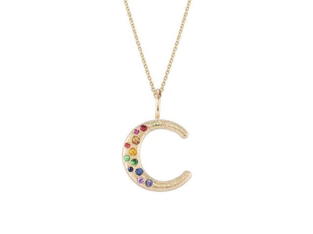 shop-womens-gold-diamond-necklaces-for-spring-season-elegance