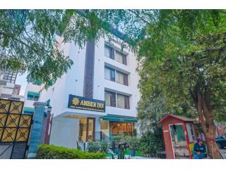3-star-hotel-in-south-delhi-amber-inn-small-0